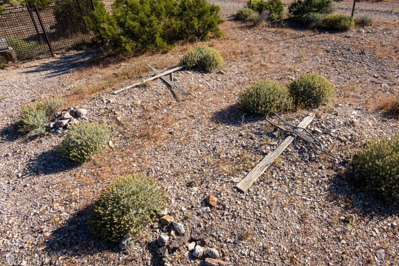 Not far from the art was the old cemetary.  In some cases with very modest monuments.